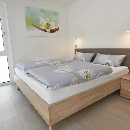 Haus Kap Arkona In - 02 Mit Kamin Und Terrasse Appartement *