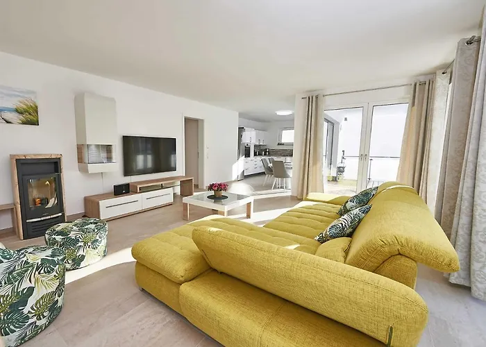 Haus Kap Arkona In - 02 Mit Kamin Und Terrasse Accommodatie bij particulieren