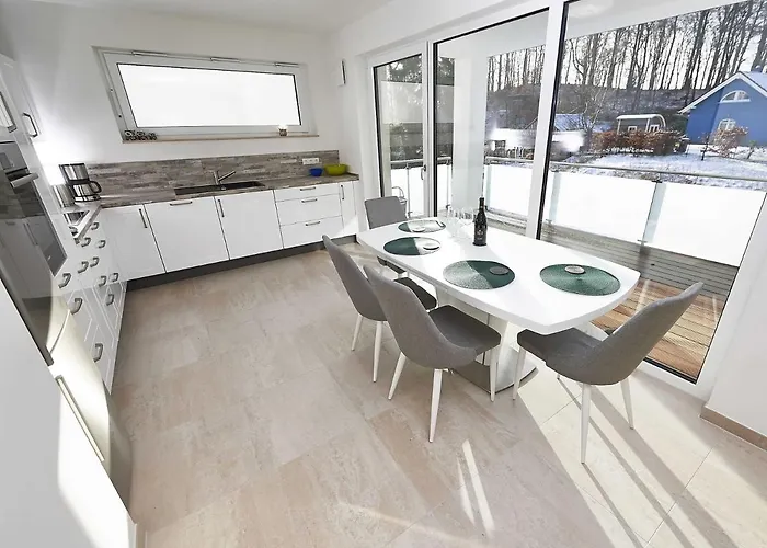 Haus Kap Arkona In - 02 Mit Kamin Und Terrasse