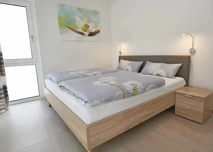 Haus Kap Arkona In - 02 Mit Kamin Und Terrasse Accommodatie bij particulieren *